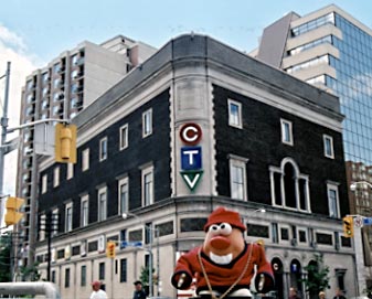 Wearing his best bling, the tater arrives at CTV Studios in Toronto