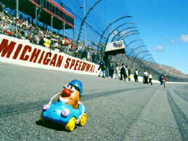 National Association  Stock  Auto Racing Setup on Racing In The Irish Hills Of Michigan